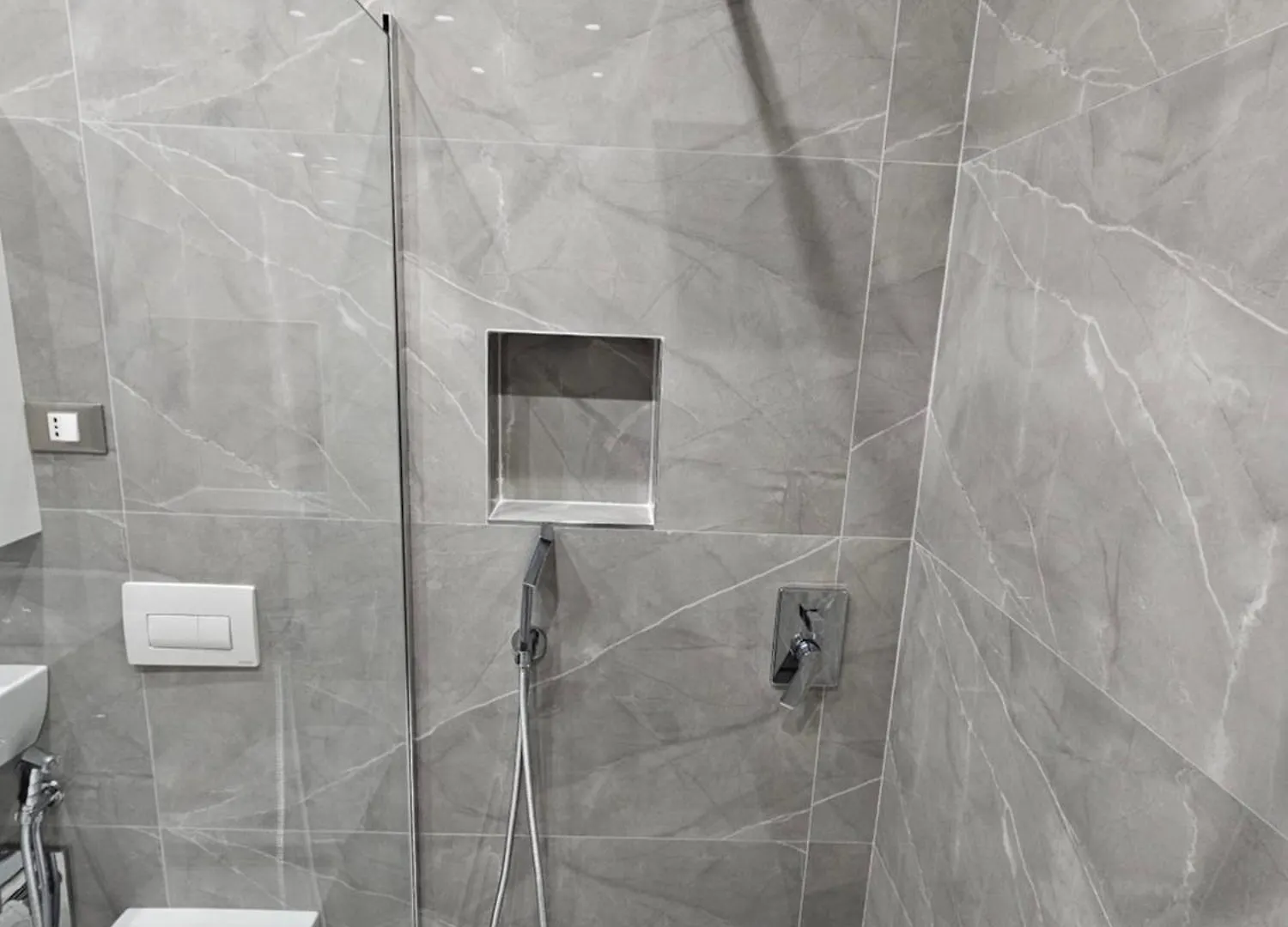 Sky Apartaments City Center Tirana 0*,