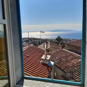 https://apartmani-nad-voltun.primorje-gorskikotar.com