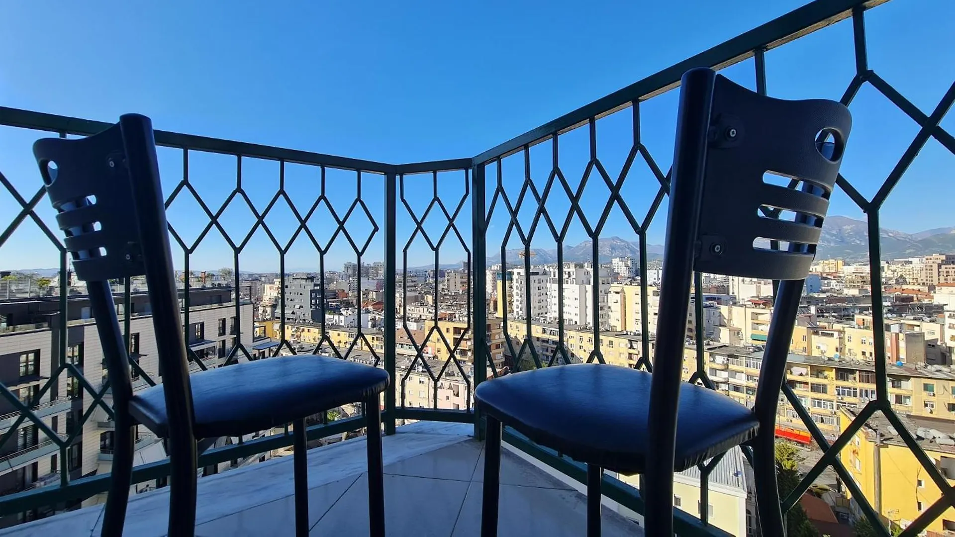 Sky Apartaments City Center Tirana Appartamento